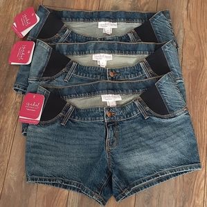 Size 4 NWT 1 Pair of Maternity Midi Shorts Medium Blue Denim Side Panel